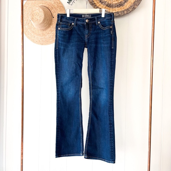 30x33 Aiko Silver Jeans - Picture 2 of 9